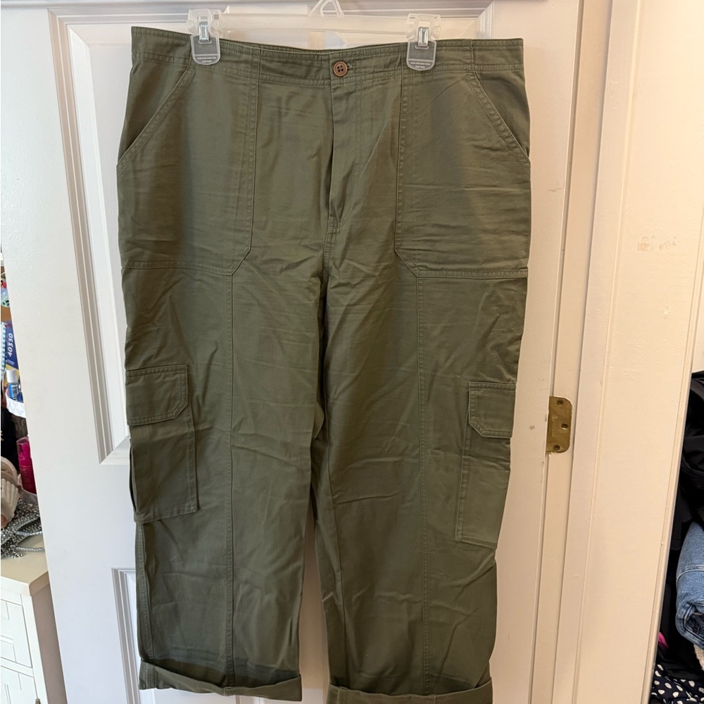 Abercrombie & Fitch Green Cargo Pants Relaxed Fit